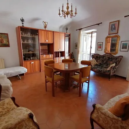 Tra Le Torri